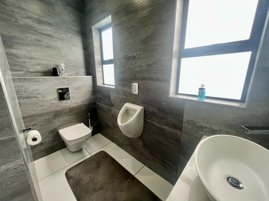 5 Bedroom Property for Sale in Cashan North West